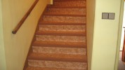 Linoleum na schodech